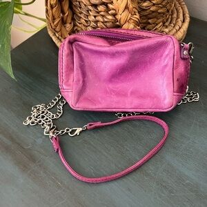 HOBO wallet/ crossbody leather purple/pink 
Zipper closure